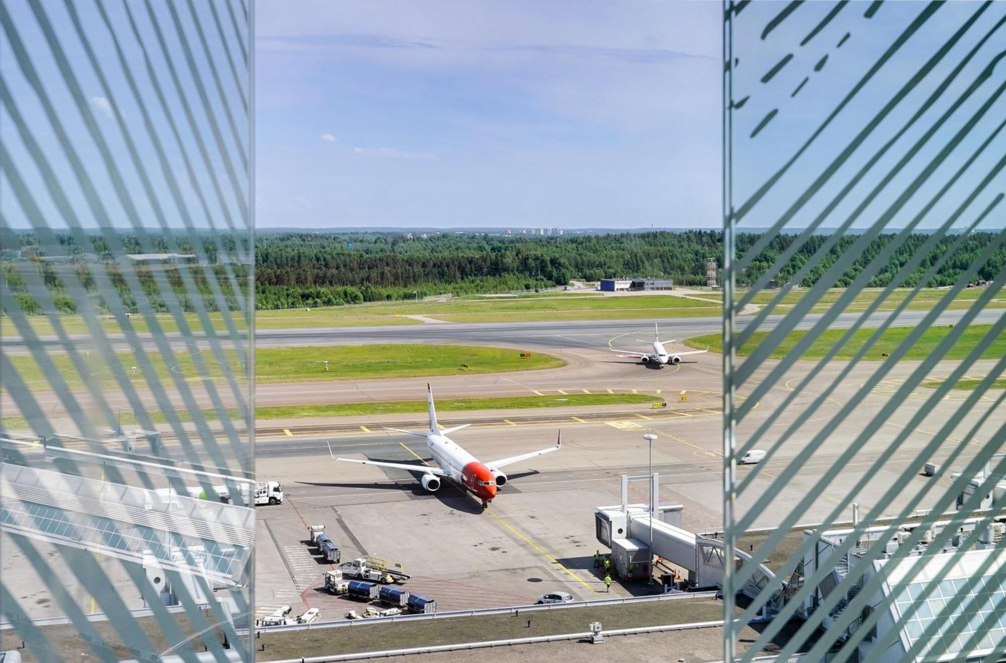 Clarion Hotel Helsinki Airport Вантаа Экстерьер фото