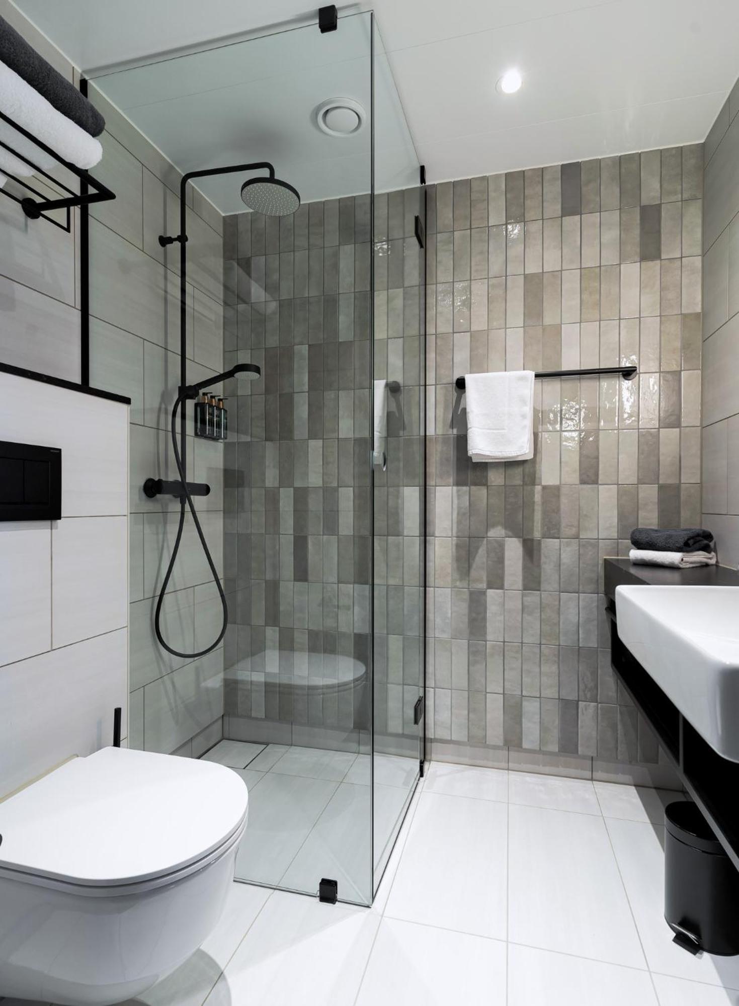 Clarion Hotel Helsinki Airport Вантаа Экстерьер фото
